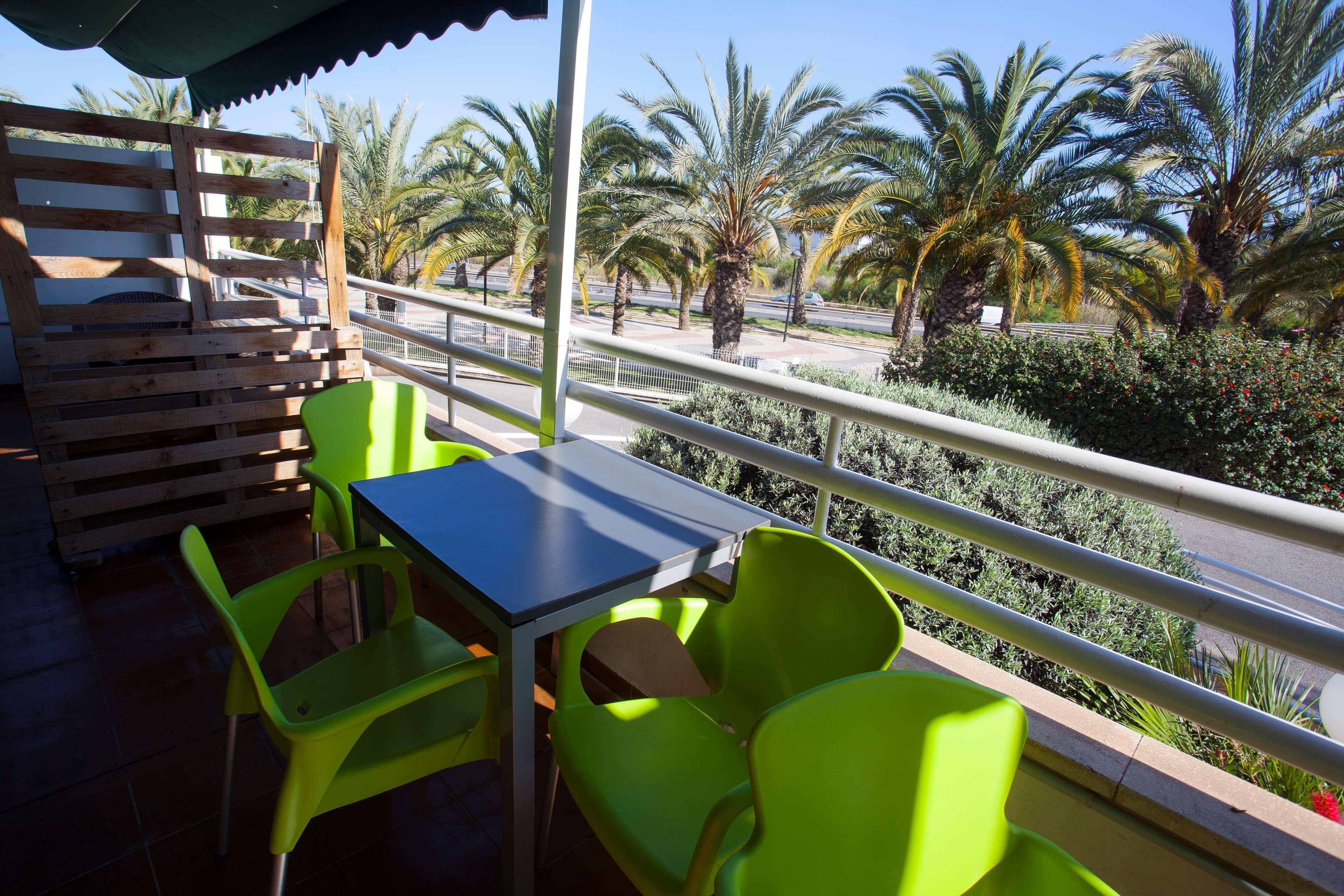 Travelodge Alicante Puerto Exterior photo